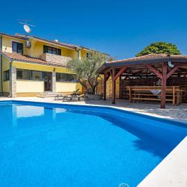 Villa Lara