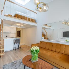 Modern Loft Apartment w/free parking No.3