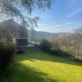 Traumferienwohnung am Wald 1, hotel en Weiersbach