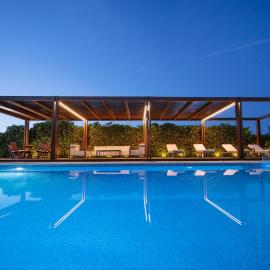 BlueGreen Villa, hotel u gradu Karteros
