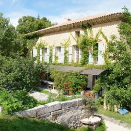 Moulin d'Antelon B&B: Crillon-le-Brave şehrinde bir otel