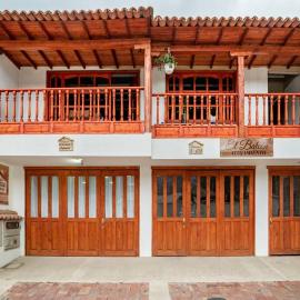 ALOJAMIENTO DE VIVIENDA EL BALCON, hotel em Iza