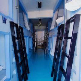 The Port Hostel, hotel a Suratthani