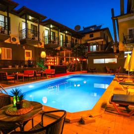 Four Seasons Apart Hotel, viešbutis mieste Daljanas