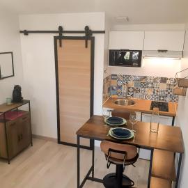 Studio Meublé très Agréable, hotel v destinácii Pessac