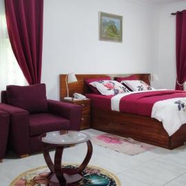 Charlestina Beach Resort, hotel em Ampeni