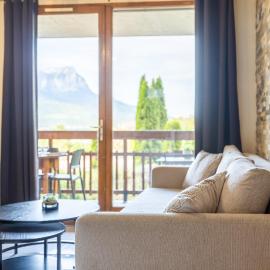 Bel appartement 6 couchages au plan d'eau d'Embrun, Hotel in Embrun