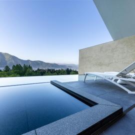 ENOWA, hotel sa Yufu