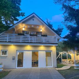 La Familia Seaside Residence