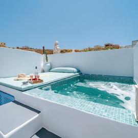 Star Cactus Traditional Cave Suite with Jacuzzi