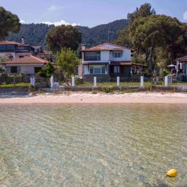 Docker 2 Beachfront Villa Vourvourou by Halkidiki Villas