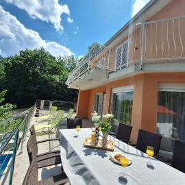 Sanleon, hotel em Bribir