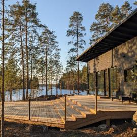 Lakehouse Juolas, מלון במנטוהריו