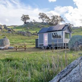 Heathcote Valley Tiny House - Tiny Stays, Hotel in Tooborac