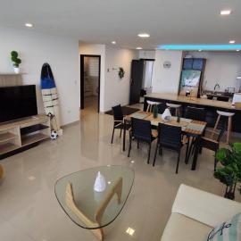 Departamento Playero Fontaine Bleau Frente al Mar Tonsupa, ξενοδοχείο σε Tonsupa