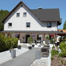 Waldpension Pfeiferhaus، فندق في فأرمينشتآينآخ