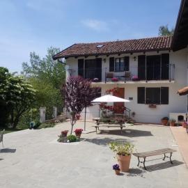 Casa Langhe di Mango - Barolo, hotel a Mango