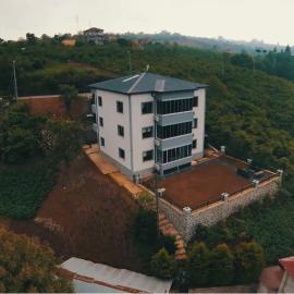 MAVİ HOLİDAY, hotel u gradu Komera