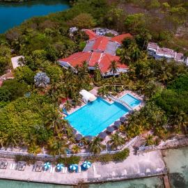 Hotel Cocoliso Island Resort: Isla Grande'de bir otel