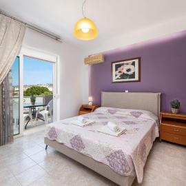 Savvas Apartment, hotel in Afantou