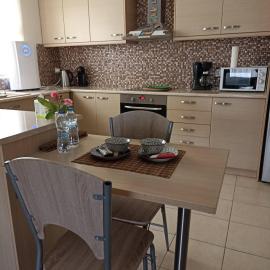 Nàra, hotel a Áyios Spirídhon