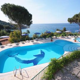 Hotel da Giacomino – hotel w mieście SantʼAndrea