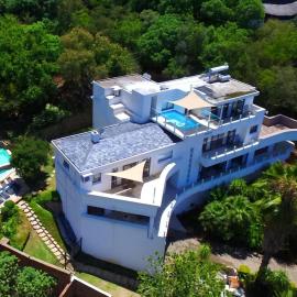 El Shadai Guest House & Spa Hartbeespoort, hotel in Hartbeespoort