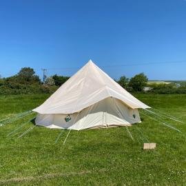 Unfurnished Bell Tent close to SWC path, hotel in Hartland