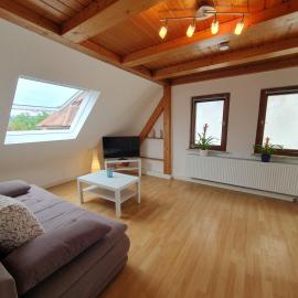 Gemütliche zentrale DG Wohnung in Mühlacker, hotel em Mühlacker