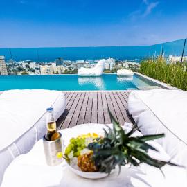 SERENE - Infinity Cview pool - 4 bedrooms Luxury Penthouse, Hotel in Haifa
