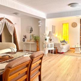Hideaway Lodge
