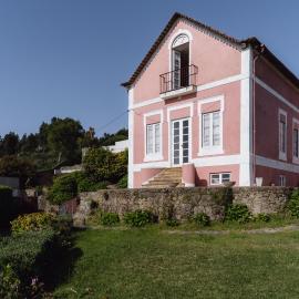 Villa with private pool and garden by Go2oporto