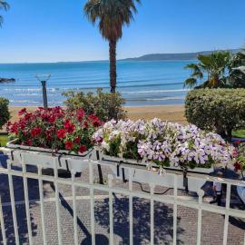 AquaMar Bed and Breakfast, hotel in Crotone