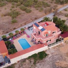 Villa Paradis Péra Beach- Bed & Breakfast, hótel í Pêra
