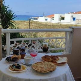 Toulas House, hotel em Elíka