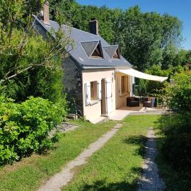 Maison de campagne à Conie-Molitard (1h30 de Paris), Hotel in Conie-Molitard