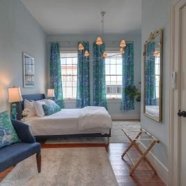 Sugars Inn Room 4 Historic NOLA Charm in Downtown Galveston, hotel v destinaci Galveston