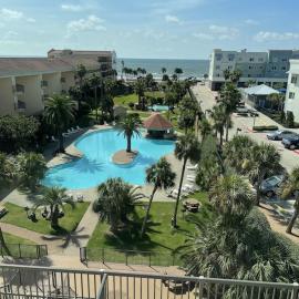 The Maravilla, Wonderful Pool/Beach View, Newly Renovated, 3 Pools Corner Condo