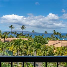 Beautifully remodeled ocean view condo in Wailea WE27B, hotel a Wailea