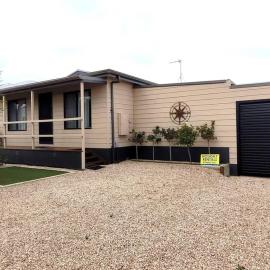 Serenity on Spry, hotel in Port Moonta