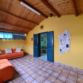 Casa nell'isola – hotel w mieście SantʼAntìoco