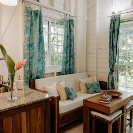 CoconutTree Bungalow of Villa Paraiso / Beachfront