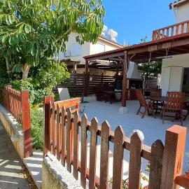 Comfortable 2BR Seaside House & Free Parking