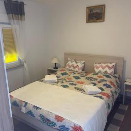 Apartments Marija, hotel en Vir