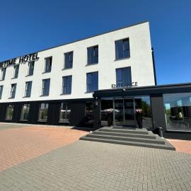 Primetime Hotel، فندق في أوليمبياذا