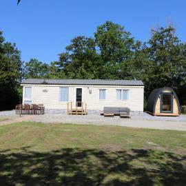 Hof Nieuwerkerk Chalet 2, hotell i Arnemuiden