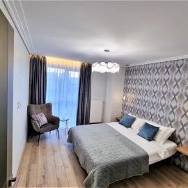 СВІТЛО ЦІЛОДОБОВО Сучасні апартаменти біля парку Топільче, hotel a Ternopil’