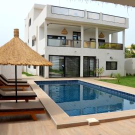 Villa Keur Méry, Luxe, Piscine Privée & Personnel à Ngaparou