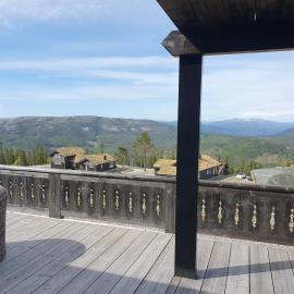 Wonderful cabin with amazing mountain - view, khách sạn ở Lifjell