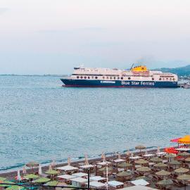 SeaSTAR Beach Apartments, hotel in Kos Town